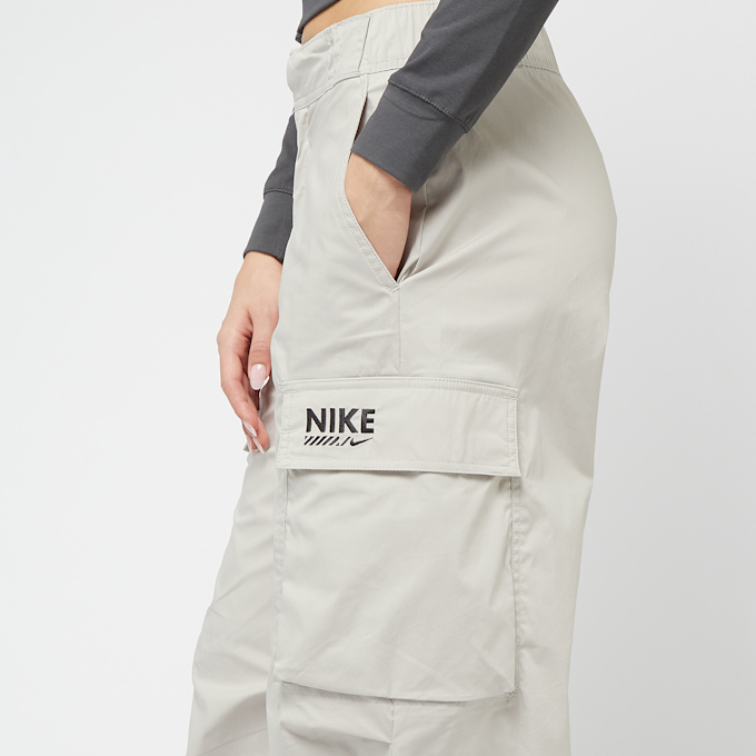 Nike   Sportswear Woven Oversized Pants beige 41486 5