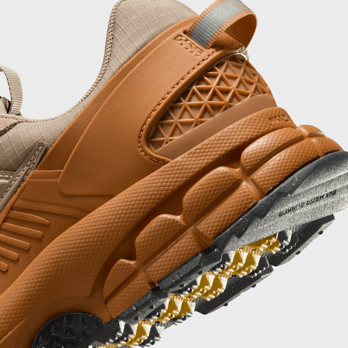 Nike   Zoom Vomero brązowy 43585 7
