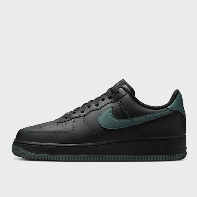Nike   Air Force 1'07 nero 40053 1