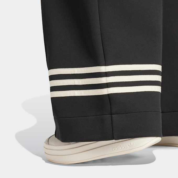 adidas Originals Pantaloni da Jogging Neuclassics nero 41689 4