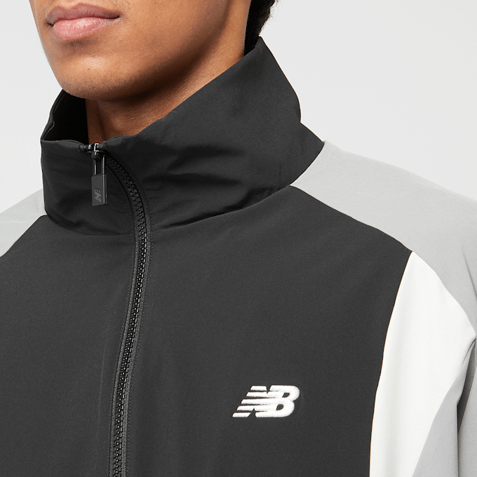 New Balance Woven Track Jacket schwarz 42326 3