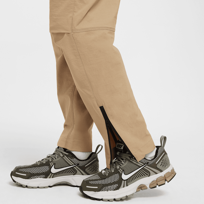 Nike Sportswear Tech Woven Pants beige 42367 8