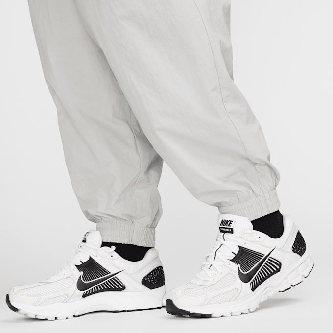 Nike Club Woven Oversized Track Pants Grigio 42584 4