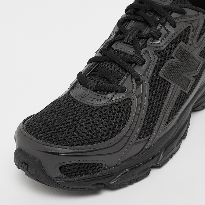 New Balance 740 schwarz 44908 6