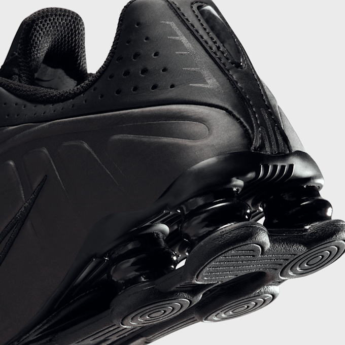 Nike   Shox R4 (GS) czarny 45407 7