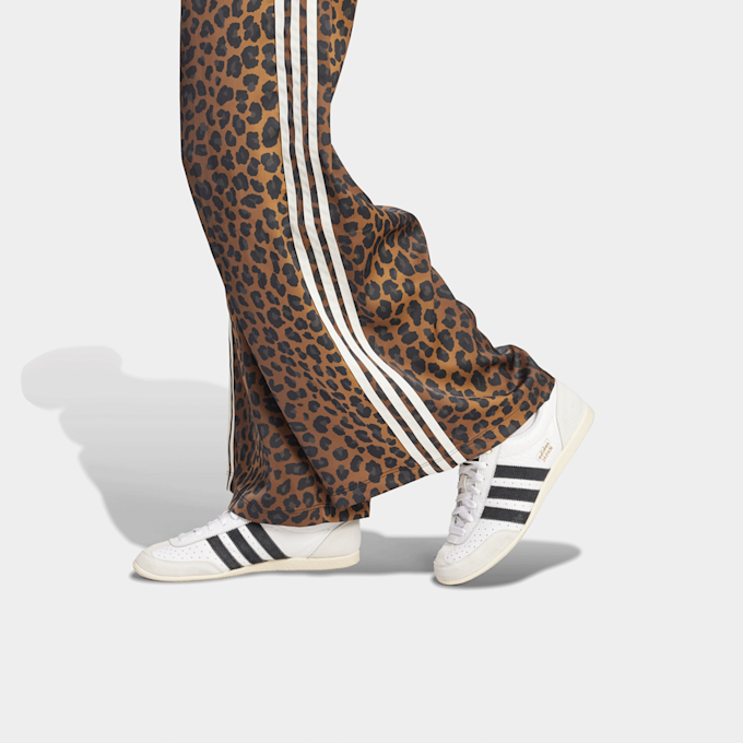 adidas Originals Wide Leg Satin Joggers bruin 45848 4