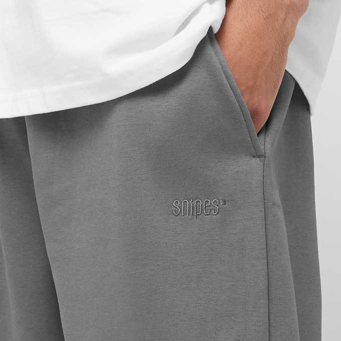 SNIPES Small Logo Essential Straight Sweat Pants grau 45884 3