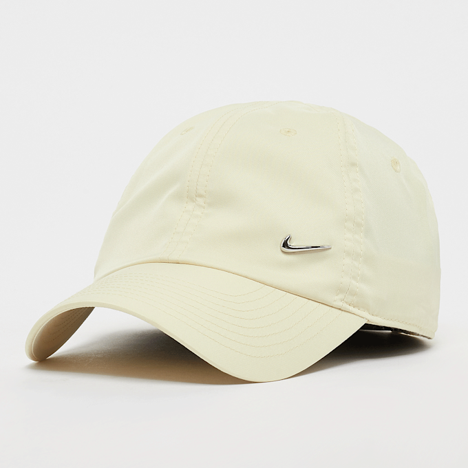 Nike Dri-Fit Club Unstructured Metal-Swoosh-Cap Beige 46667 1