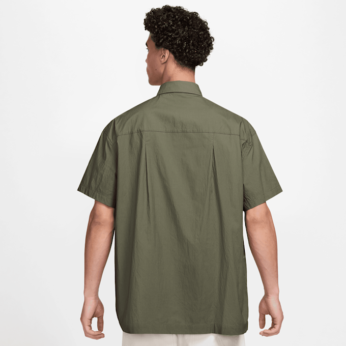 Nike   Club Shortsleeve Button Oversize Shirt verde 46692 2