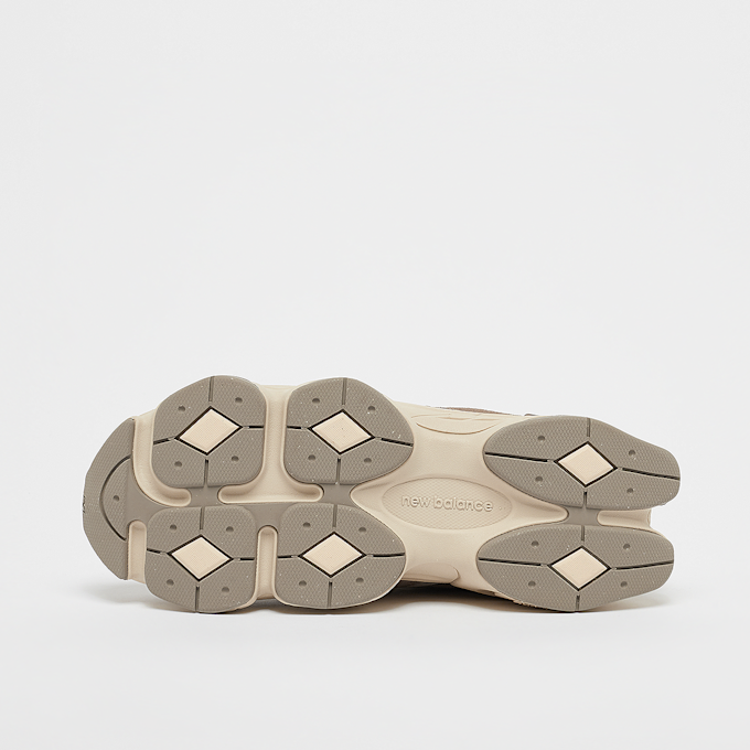 New Balance 9060 (GS) beige 47530 4