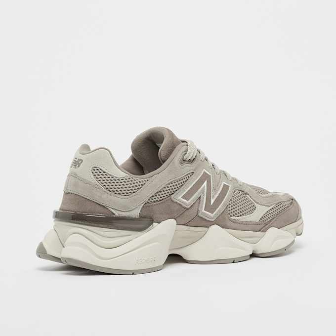 New Balance 9060 castanho 47532 3