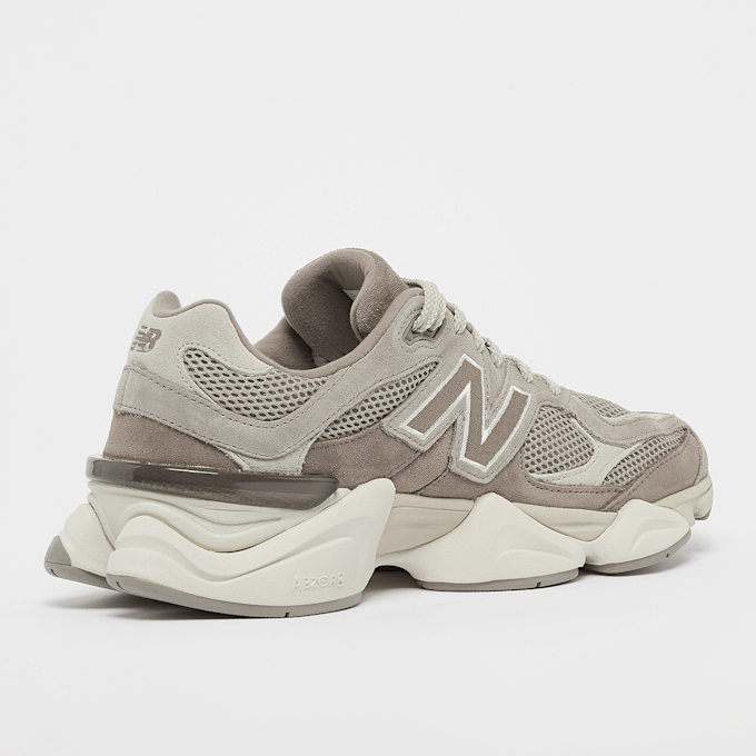 New Balance 9060 brązowy 47611 3