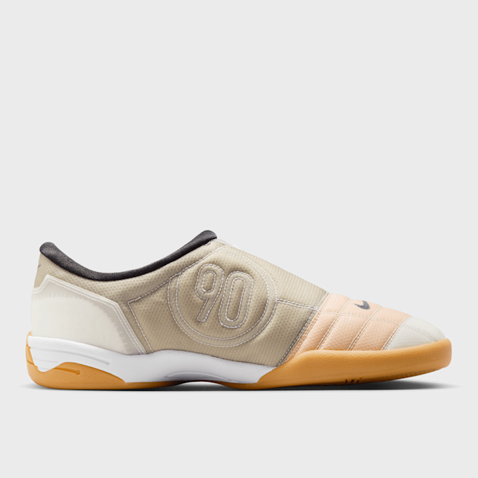 Nike   Total 90 bege 47690 2