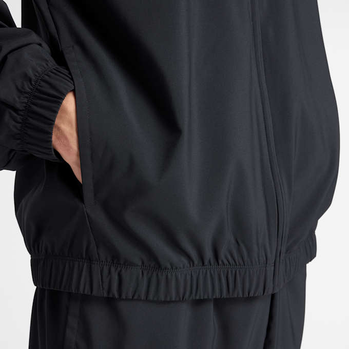 New Balance Reimagined Woven Graphic Jacket preto 47800 5