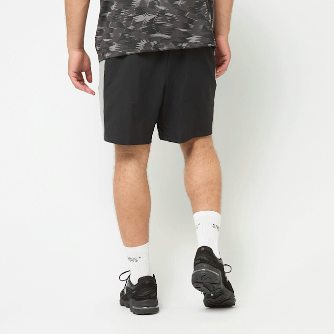 New Balance 7 Inch Woven Short negro 47806 2