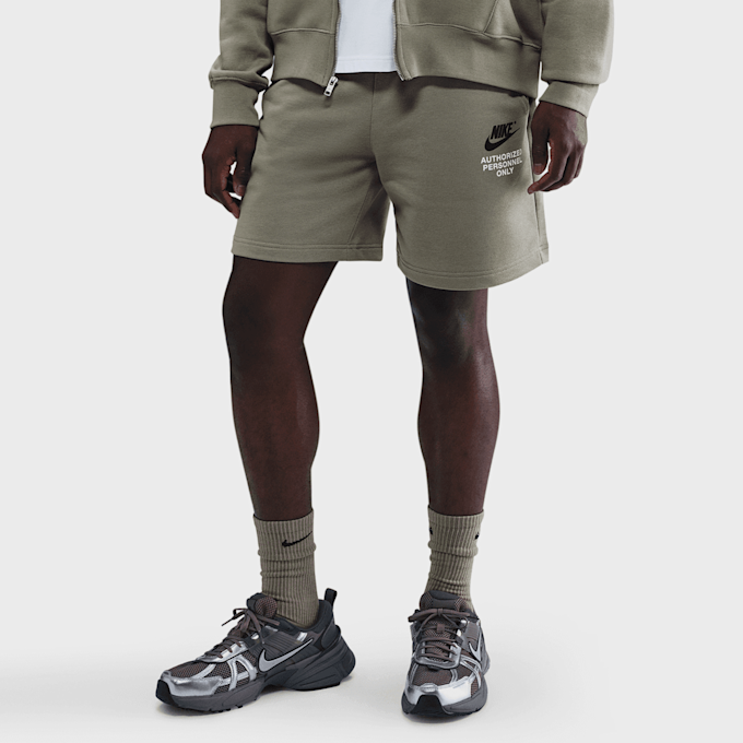 Nike   Sportswear Athletic French-Terry Shorts verde 48023 1