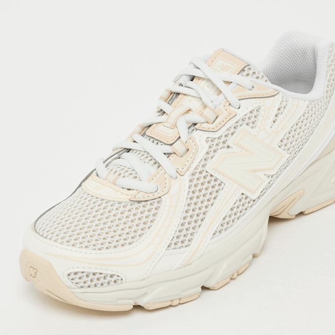 New Balance 740 (GS) beige 48000 6