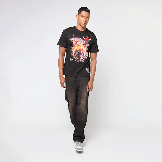 Mitchell & Ness NBA Chicago Bulls HWC Blaze Graphic Tee preto 48172 5