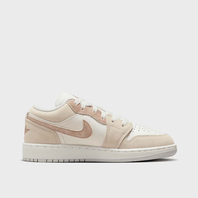 Jordan Air Jordan 1 Low SE (GS) beige 48364 2