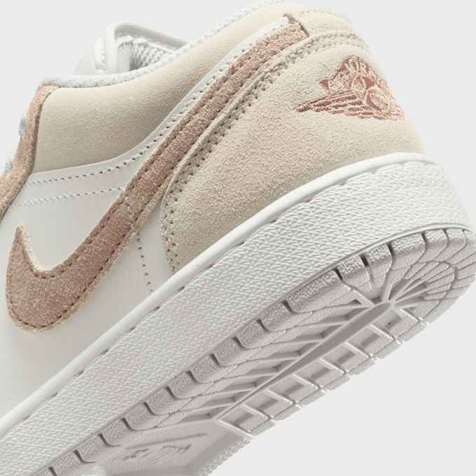 Jordan Air Jordan 1 Low SE (GS) beige 48364 8