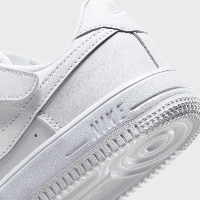 Nike   Force 1 Low EasyOn Enfants blanc 48585 8