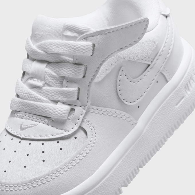 Nike   Air Force 1 Małe Dzieci biały 48587 7