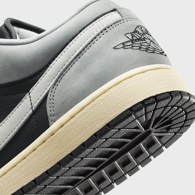 Jordan Air Jordan 1 Low SE szary 48618 8