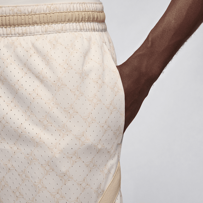 Jordan Dri-FIT Diamond Shorts beige 48699 3