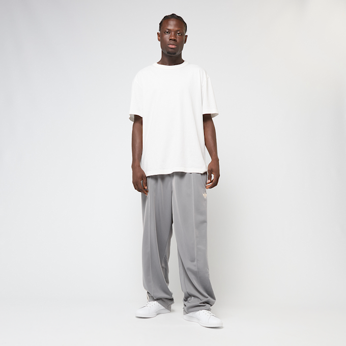 adidas Originals Firebird Adicolor Baggy Fit Trackpants cinzento 48875 7