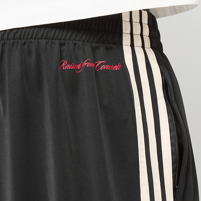 adidas Originals Firebird Adicolor Baggy Fit Trackpants negro 48874 6