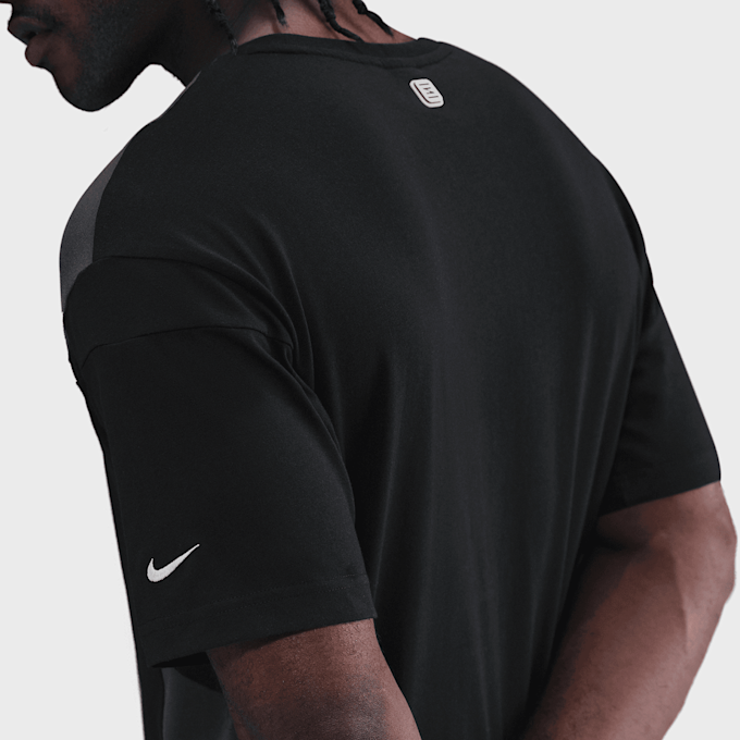 Nike   Sportswear Shox T-Shirt noir 92023 4