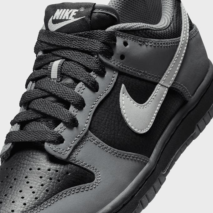 Nike Dunk Low (GS) grau 92050 7