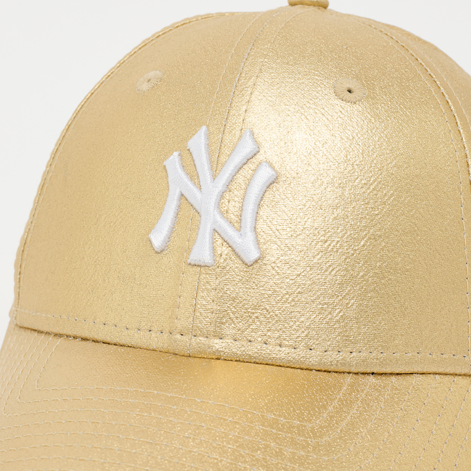New Era Female 9Forty Metallic MLB New York Yankees gold 92969 4