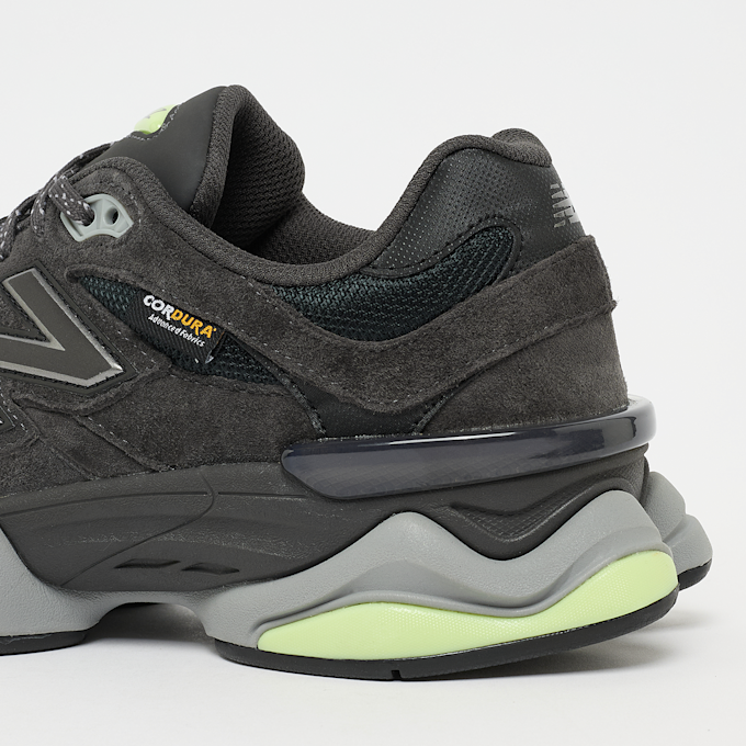New Balance 9060 gris 92998 6