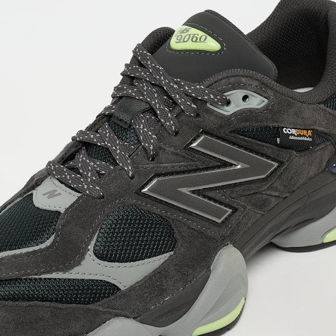 New Balance 9060 gris 92998 7