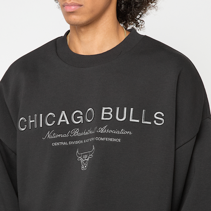 New Era NBA Linear Graphic Boxy Crew Chicago Bulls noir 93081 3