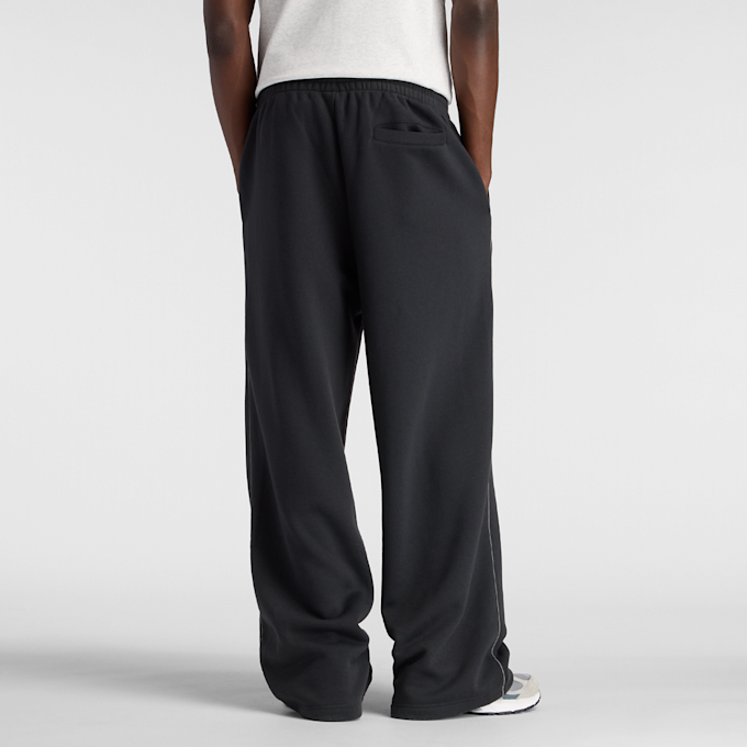New Balance Linear Graphic Fleece Pants negro 93635 2