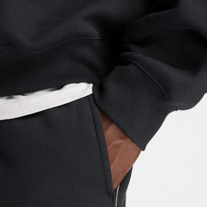 New Balance Linear Graphic Fleece Crew schwarz 93642 4