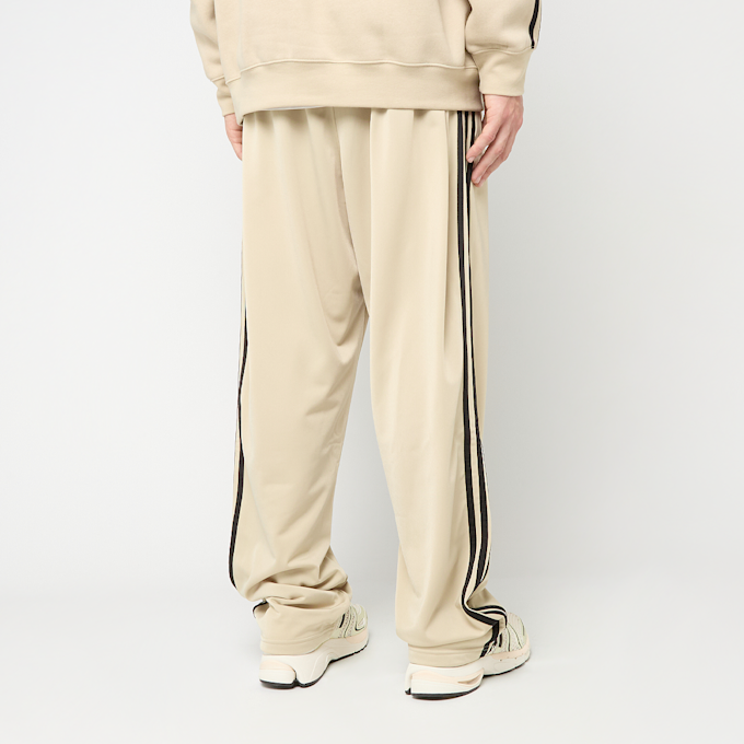 adidas Originals Firebird Adicolor Baggy Fit Trackpants beige 94201 3