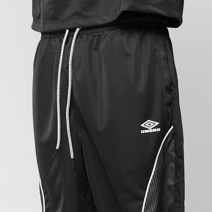 Umbro Panelled Shorts crna 94339 3