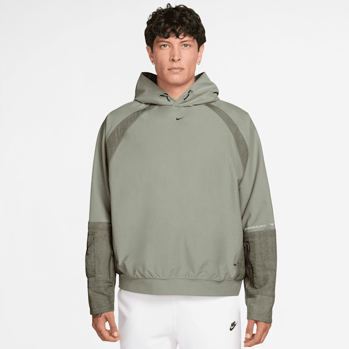Nike   Sportswear Tech Knit Utility Hoodie zelena 94649 1