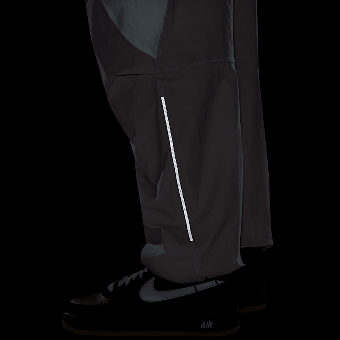 Nike   Tech Woven Pro Oversized Pant beige 94541 4
