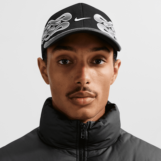 Nike   Club Structured OG Flame Cap noir 94637 4