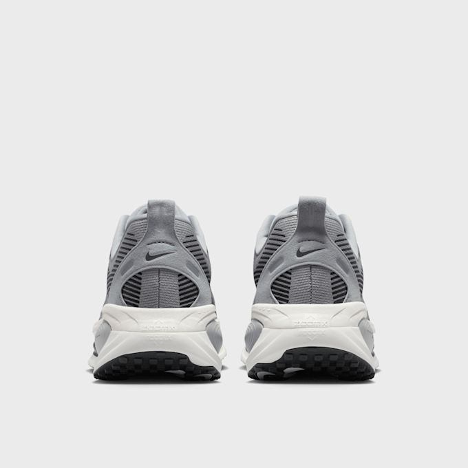 Nike   Vomero 18 szary 94711 4