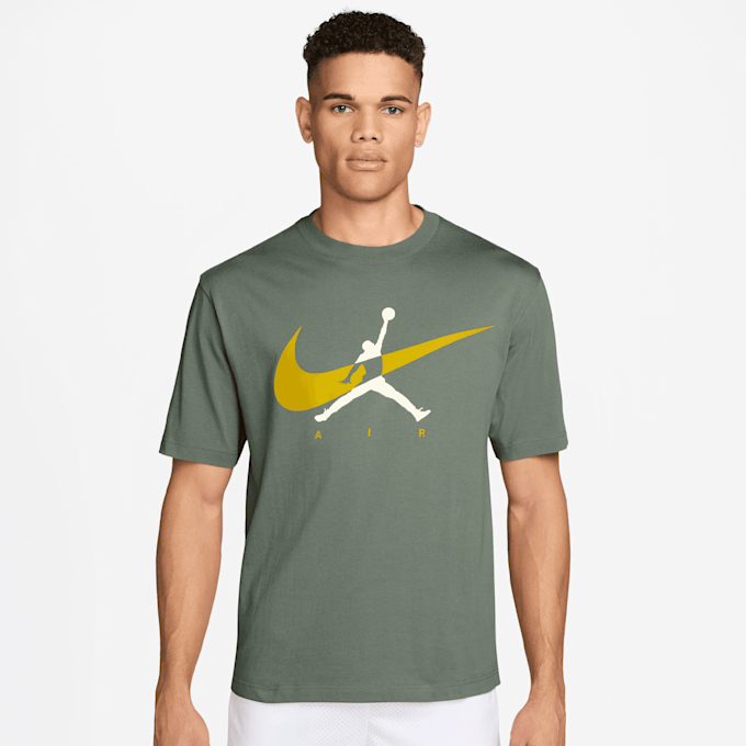 Jordan Brooklyn Jumpman Graphic Shortsleeve Crew grün 94784 1