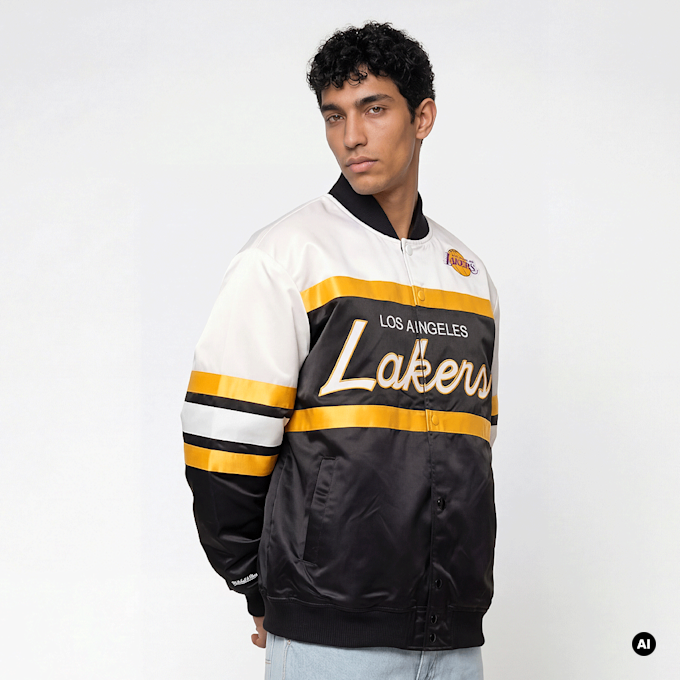 Mitchell & Ness NBA L.A. Lakers Team Color Head Coach Light Weight Satin Jacket schwarz 95043 1