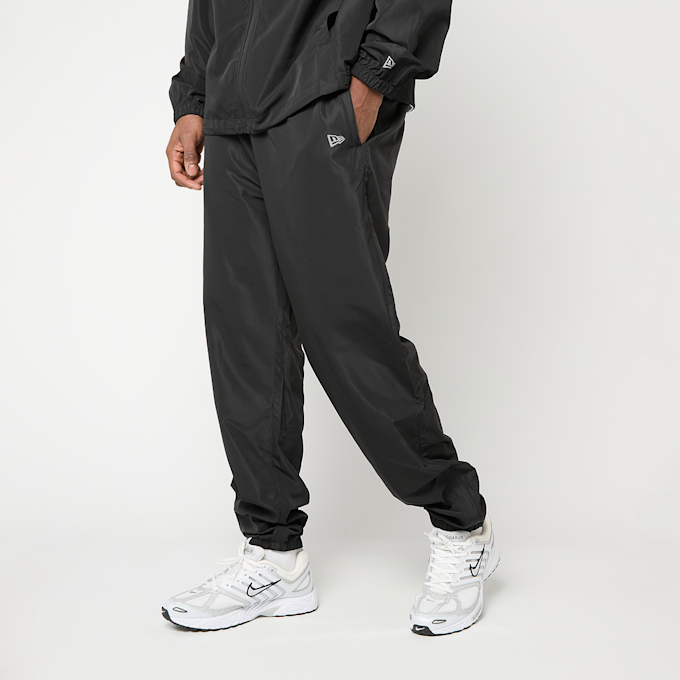 New Era MLB Core Plus Woven Jogger New York Yankees schwarz 95580 1