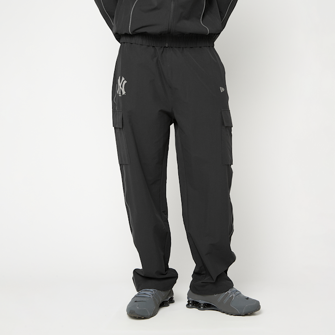 New Era MLB Utility Cargo Pants New York Yankees schwarz 95578 1