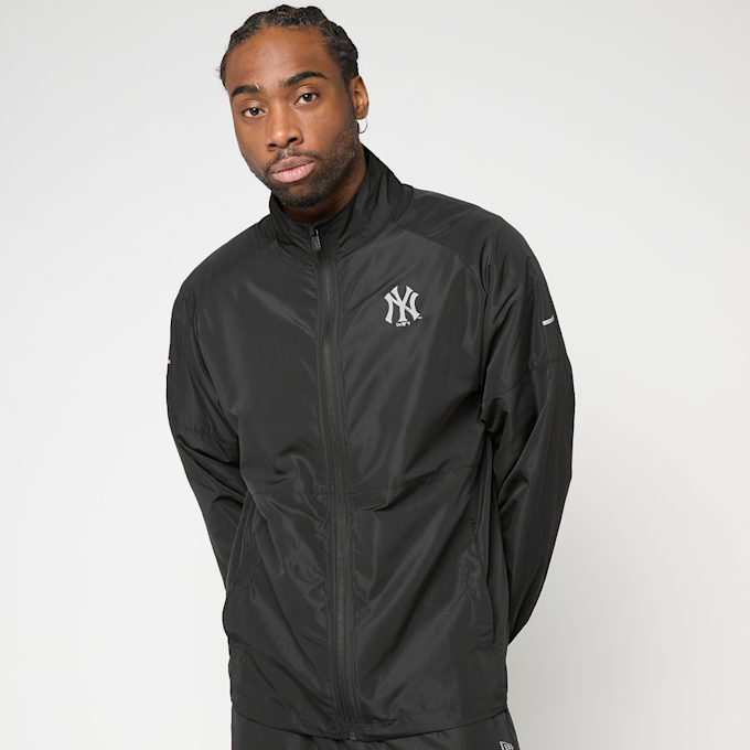 New Era MLB Core Plus Woven Trck Top  New York Yankees preto 95566 1