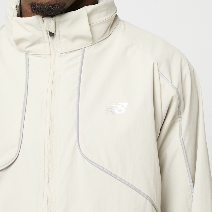 New Balance Reflective Woven Jacket beige 96100 3